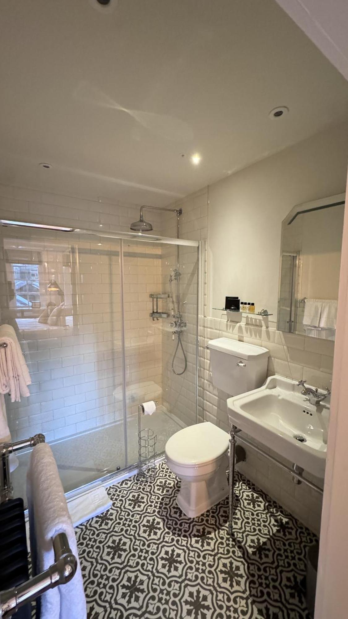 Tavern Townhouse هنلي أون ثيمز الغرفة الصورة